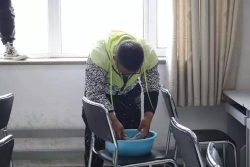 说明:https://xxgc.nxu.edu.cn/__local/6/EE/2B/15D0DE5E83D25545D590E7358EC_F75A97A6_7F64.jpg