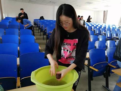 说明:https://xxgc.nxu.edu.cn/__local/C/54/FB/CFC14E4D2BF231702A489F613DB_92AC808F_53C68.jpg